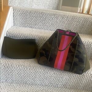 Social Threads camo neoprene tote